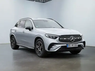 Gebraucht Mercedes GLC200 AMG 163 PS (119 kW) 2026 Silber SUV