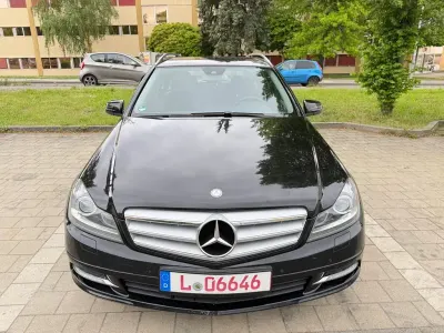 Gebraucht Mercedes C220 170 PS (125 kW) 2013 Schwarz Kombi