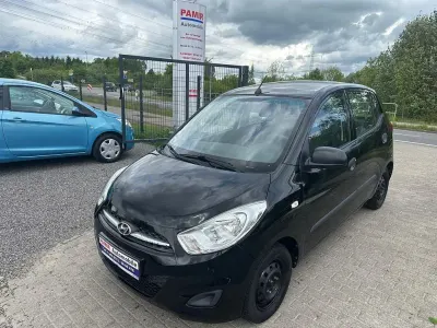 Gebraucht Hyundai i10 Edition 69 PS (50 kW) 2012 Schwarz Kleinwagen