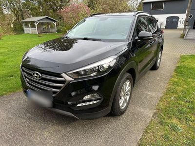 gebraucht Hyundai Tucson blue 1.7 CRDi Classic 2WD