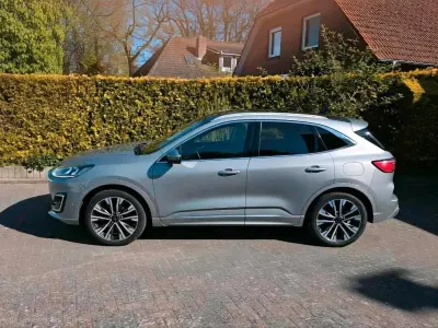 Używany Ford Kuga Vignale 190 KM (139 kW) 2020 Srebrny SUV