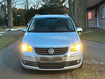 Silber Gebraucht 2008 VW Touran Highline Van / Kleinbus | 1.999 € (Superpreis)