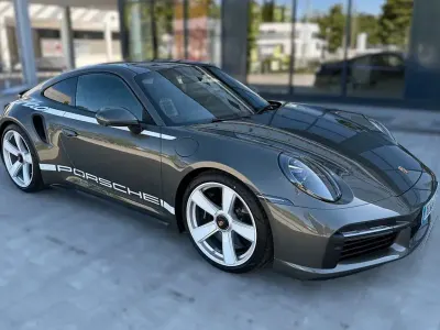 Nieuw Porsche 992 650 PK (478 kW) 2025 Groen Coupé