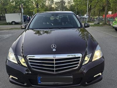 Second-hand Mercedes E350 292 CP (214 kW) 2009 Maro Berlinǎ