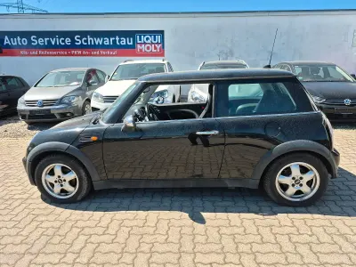 Gebraucht Mini ONE 90 PS (66 kW) 2005 Schwarz Kleinwagen