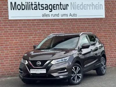 Gebraucht Nissan Qashqai Zama 158 PS (116 kW) 2021 Braun SUV