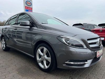 Gebraucht Mercedes B180 122 PS (89 kW) 2012 Grau Van / Kleinbus