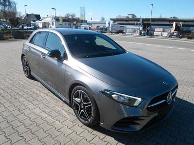 Usata Mercedes A180 AMG line 116 CV (85 kW) 2021 Grigio Berlina
