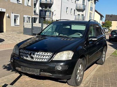 Usata Mercedes ML320 224 CV (164 kW) 2006 Nero SUV