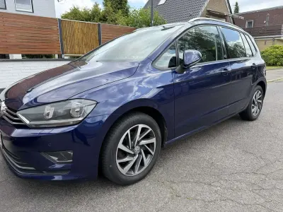 Gebraucht VW Golf Sportsvan Sound 110 PS (80 kW) 2017 Atlantic blue metallic Van / Kleinbus