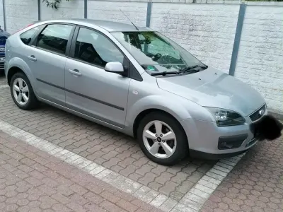 Gebraucht Ford Focus Sport 115 PS (84 kW) 2005 Silber Limousine