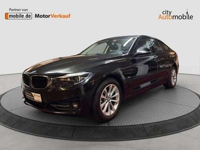 Gebraucht BMW 320 Sport Line 184 PS (135 kW) 2016 Saphirschwarz (metallic) Limousine