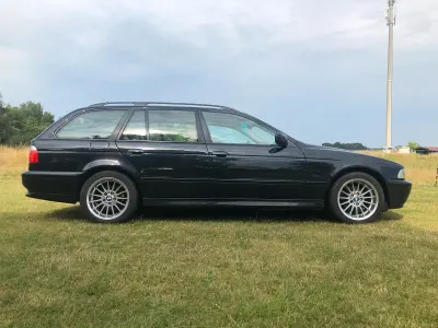 Gebraucht BMW 520 Basis 170 PS (125 kW) 2001 Schwarz Kombi