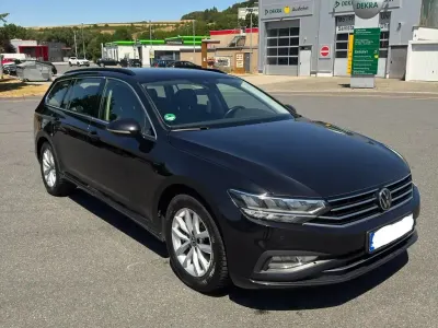 Gebraucht VW Passat 150 PS (110 kW) 2023 Schwarz Kombi
