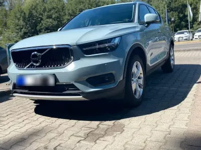 Gebraucht Volvo XC40 Momentum 190 PS (139 kW) 2018 Blau SUV