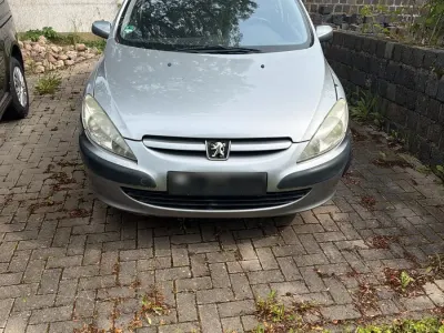 Gebraucht Peugeot 307 109 PS (80 kW) 2004 Silber Limousine