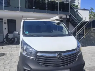 Gebraucht Opel Vivaro 121 PS (88 kW) 2017 Weiß Van / Kleinbus