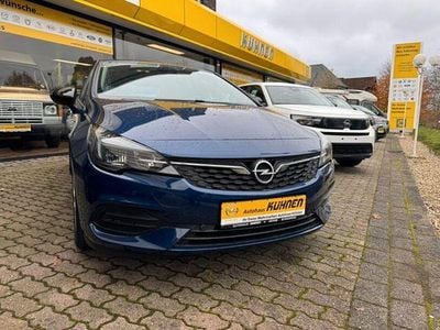 Blau Gebraucht 2021 Opel Astra Elegance Limousine | 15.800 € (Guter Preis)