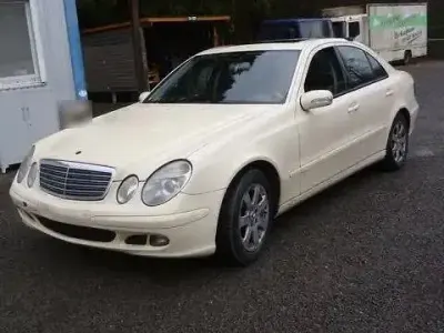 Gebraucht Mercedes E200 122 PS (89 kW) 2006 Beige Limousine