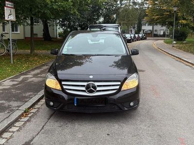 Mercedes B180
