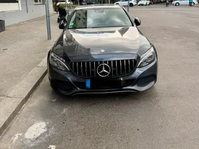 Second-hand Mercedes C220