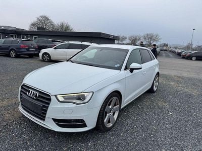 Gebraucht Audi A3 Ambition 150 PS (110 kW) 2015 Weiß Limousine