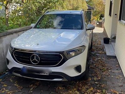 Mercedes EQB300