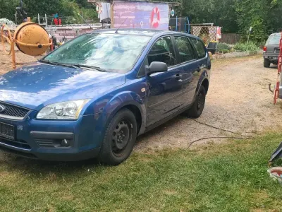 Gebraucht Ford Focus 100 PS (73 kW) 2006 Blau Kombi