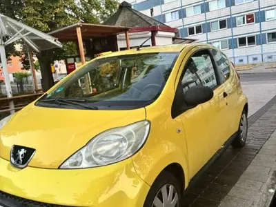 Gebraucht Peugeot 107 Filou 68 PS (50 kW) 2008 Gelb Kleinwagen