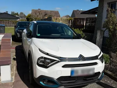 Brugt Citroën e-C4 Shine 100 kW (136 HK) 2023 Hvid Sedan