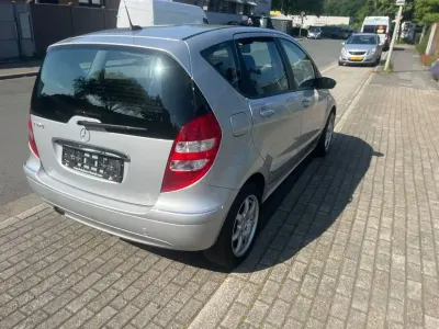 Gebraucht Mercedes A170 Elegance 116 PS (85 kW) 2006 Silber Van / Kleinbus