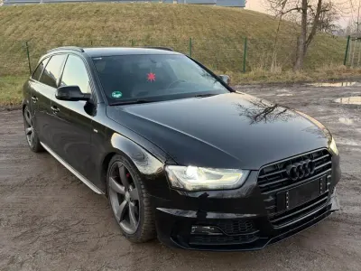 Gebraucht Audi A4 150 PS (110 kW) 2015 Schwarz Kombi
