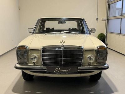 Weiß Gebraucht 1973 Mercedes 200/8 Limousine | 13.990 €
