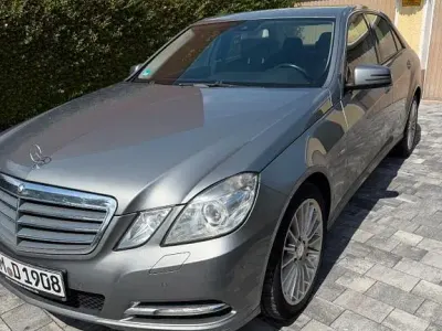 Gebraucht Mercedes E220 170 PS (125 kW) 2010 Grau Limousine