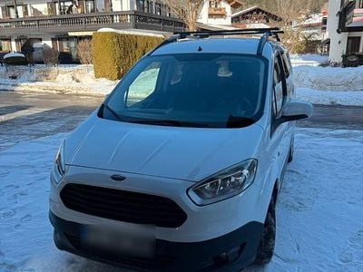 Weiß Gebraucht 2017 Ford Courier Van / Kleinbus | 8.500 € (Fairer Preis)