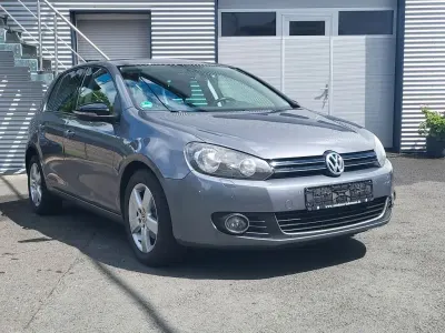 Gebraucht VW Golf VI Style 86 PS (63 kW) 2011 Grau Kleinwagen