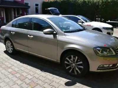 Gebraucht VW Passat Highline 160 PS (117 kW) 2012 Limousine