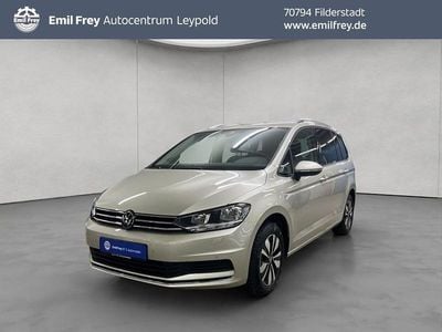 Gebraucht VW Touran Move 150 PS (110 kW) 2023 Ivory silver metallic Van / Kleinbus