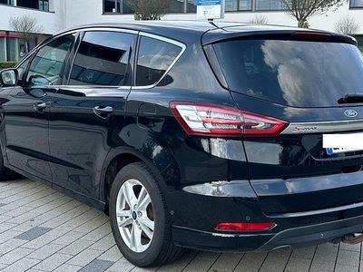 Gebraucht Ford S-MAX Titanium 150 PS (110 kW) 2017 Schwarz Van / Kleinbus
