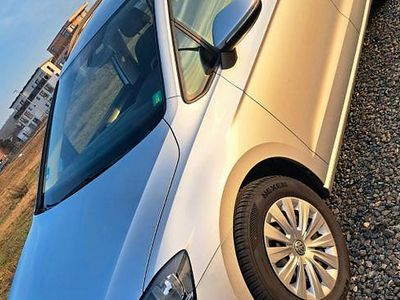 Grau Gebraucht 2014 VW Golf Sportsvan Comfortline Van / Kleinbus | 9.000 € (Fairer Preis)