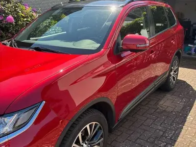 Gebraucht Mitsubishi Outlander Edition 150 PS (110 kW) 2018 Rot SUV