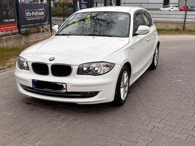 Gebraucht BMW 116 116 PS (85 kW) 2011 Weiß Kleinwagen