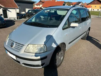 Gebraucht VW Sharan 116 PS (85 kW) 2001 Silber Van / Kleinbus
