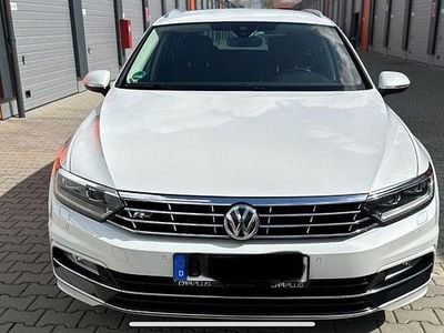 Usata VW Passat Highline 190 CV (139 kW) 2016 Bianco Station wagon