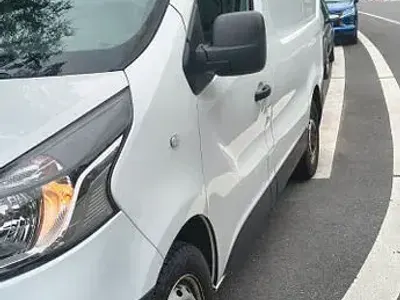 Gebraucht Renault Trafic 120 PS (88 kW) 2021 Schwarz Van / Kleinbus
