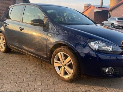 Gebraucht VW Golf VI 105 PS (77 kW) 2012 Blau Kleinwagen