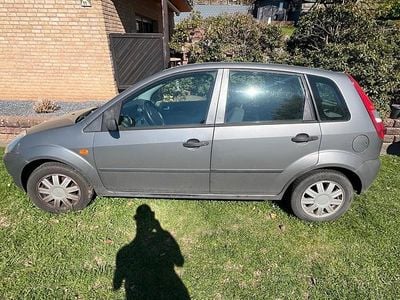 Gebraucht Ford Fiesta 101 PS (74 kW) 2002 Kleinwagen