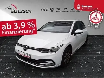 Gebraucht VW Golf VIII Move 110 PS (80 kW) 2024 Pure white Limousine