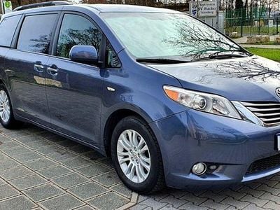 Gebraucht Toyota Sienna XLE 270 PS (198 kW) 2016 Blau Van / Kleinbus