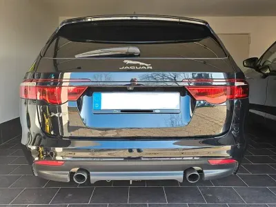 Gebraucht Jaguar XF Sportbrake R-Sport 241 PS (177 kW) 2020 Schwarz Kombi